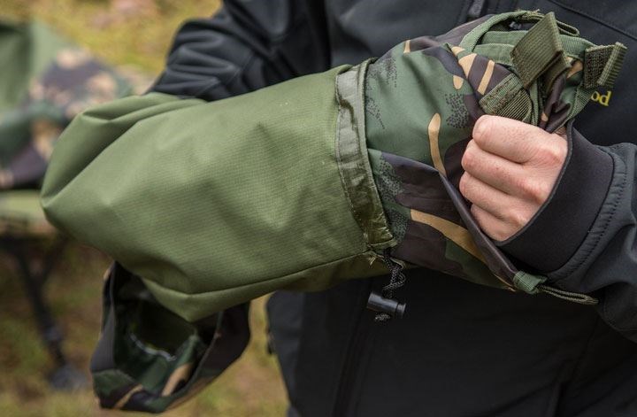 Wychwood Multifunkční Přehoz Tactical Carp Tarp (4)